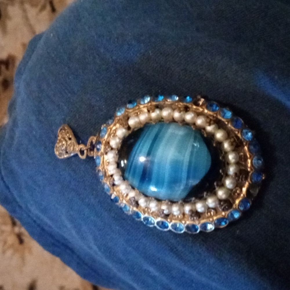 Pendant